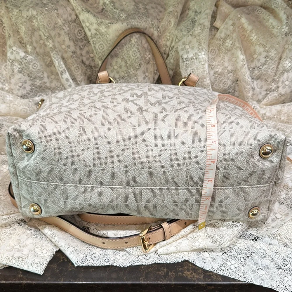 Michael Michael Kors Jet Set Beige Monogram Tote and Crossbody 16 X 13 X 5 - Picture 5 of 15